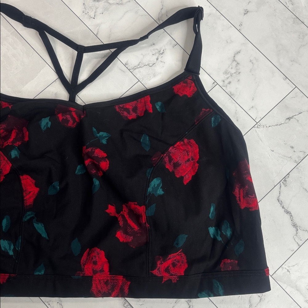 NWOT Livi Active Lane Bryant Sports Bra Black Floral Low Impact NO WIRE 26/28 - Picture 2 of 8